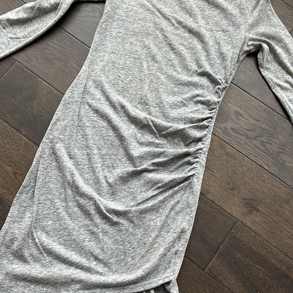 LEITH Heather Gray Long Sleeve Ruched Dress Asymmetrical Hem Size S - Picture 5 of 5